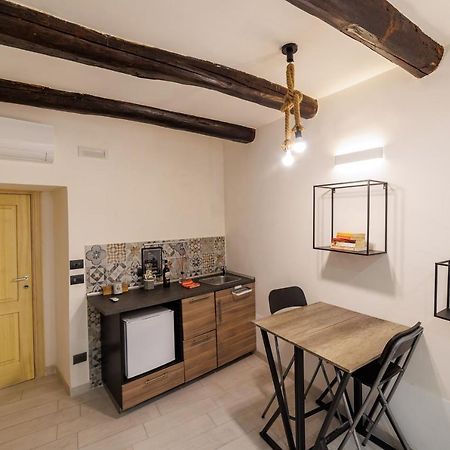 Legno Suite By Houseinเนเปิลส์ ภายนอก รูปภาพ