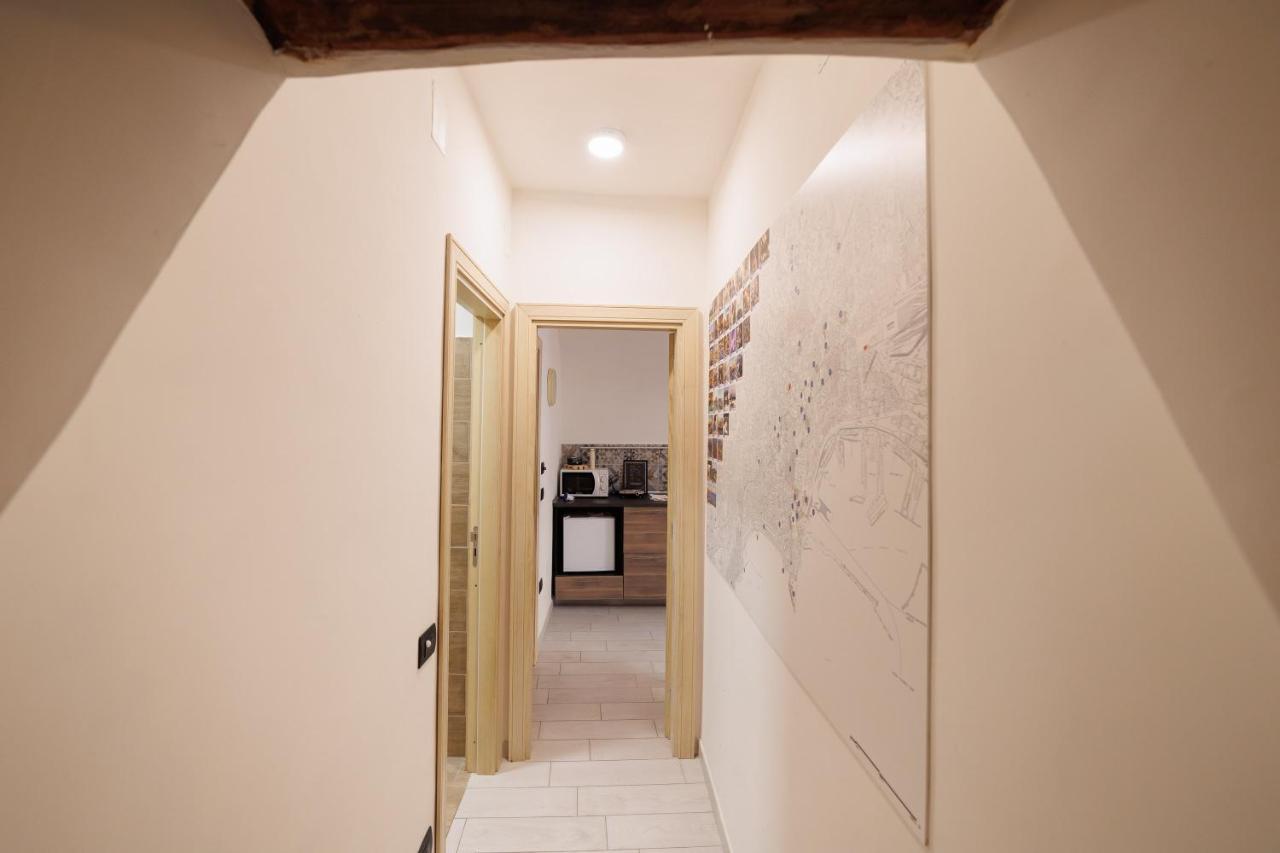 Legno Suite By Houseinเนเปิลส์ ภายนอก รูปภาพ