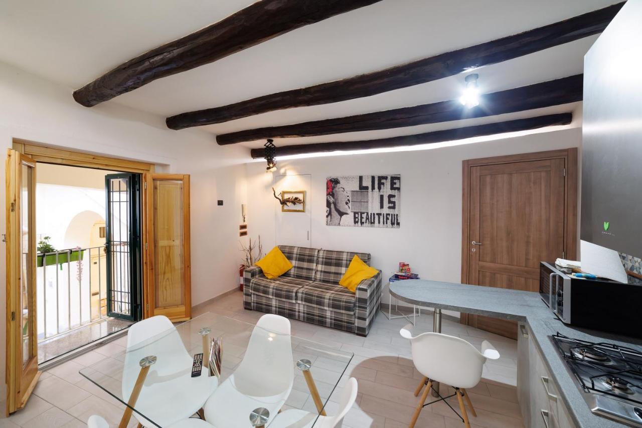 Legno Suite By Houseinเนเปิลส์ ภายนอก รูปภาพ