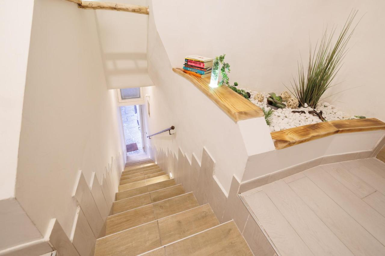 Legno Suite By Houseinเนเปิลส์ ภายนอก รูปภาพ