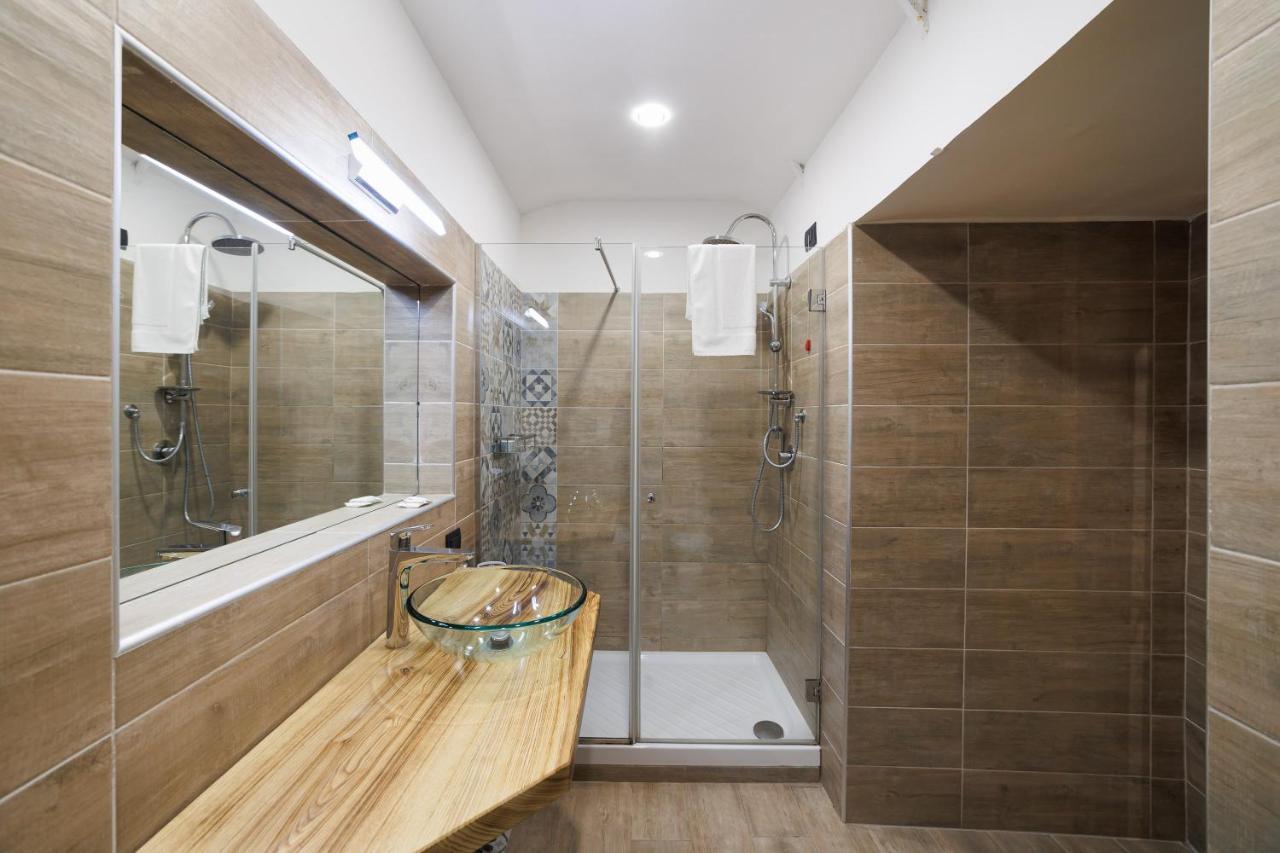 Legno Suite By Houseinเนเปิลส์ ภายนอก รูปภาพ