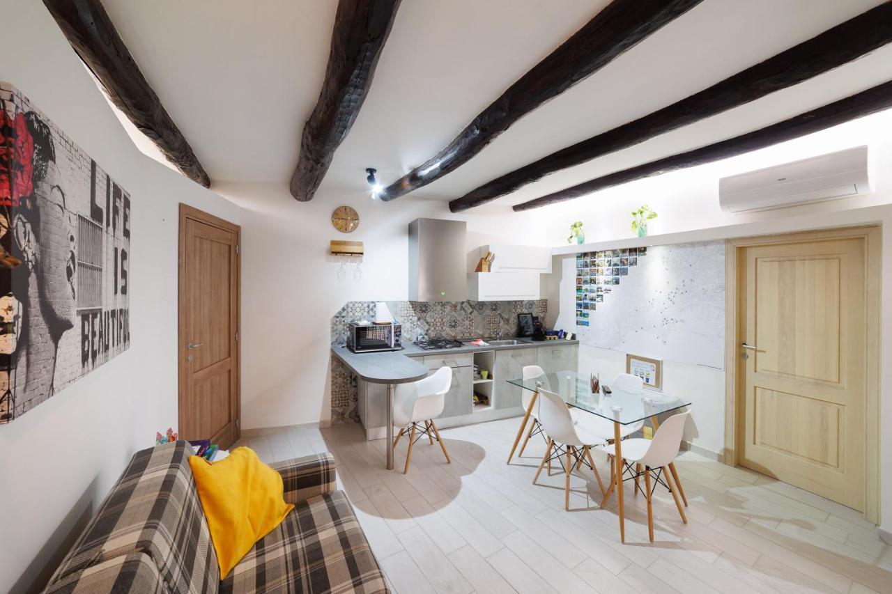 Legno Suite By Houseinเนเปิลส์ ภายนอก รูปภาพ
